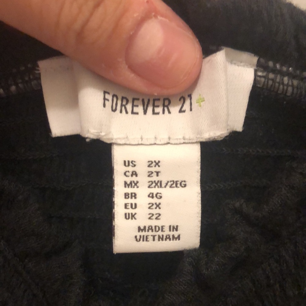 Forever 21 crop top - Picture 3 of 3